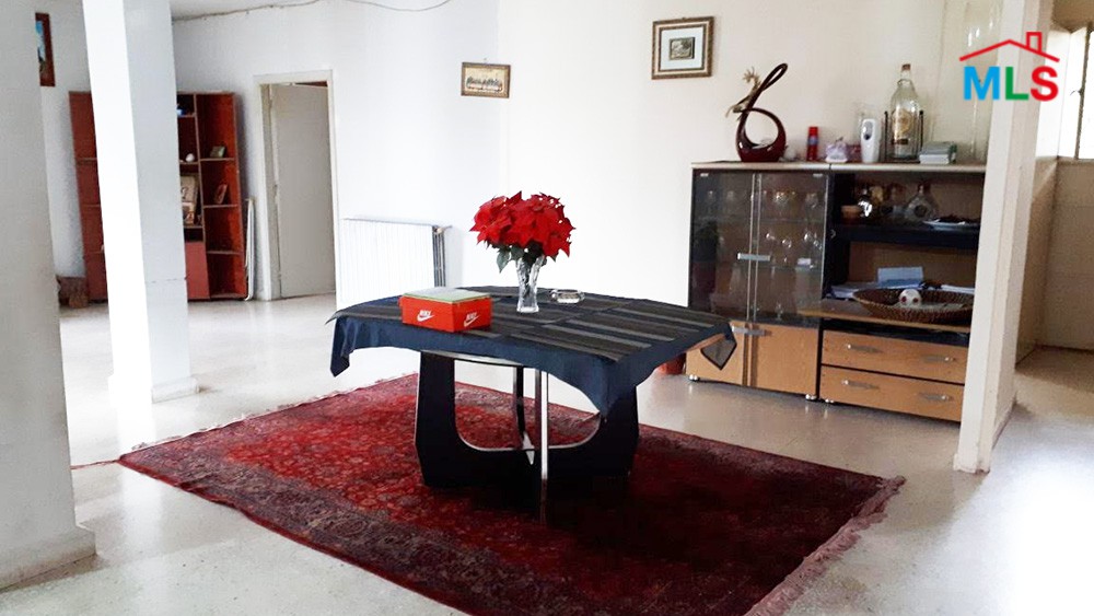 Old House For Sale In Kfarhata Al Koura With Spacious Land