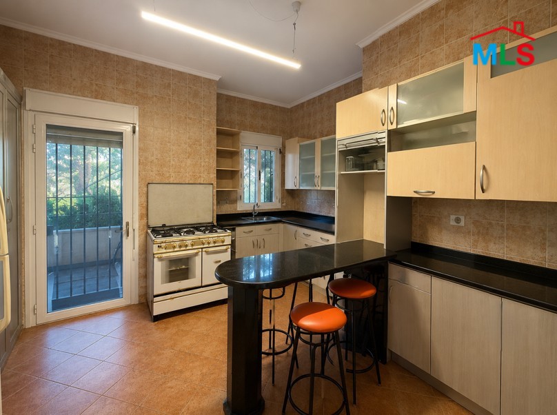 Charming Apartment With Garden & Sea View For Sale In Batroun