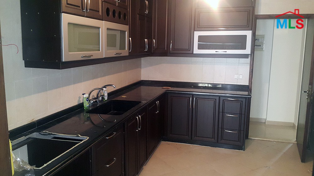 Brand New Apartment For Sale in a Calm Area in Chnaniir
