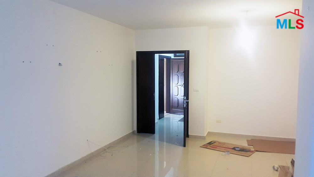 Brand New Apartment For Sale in a Calm Area in Chnaniir