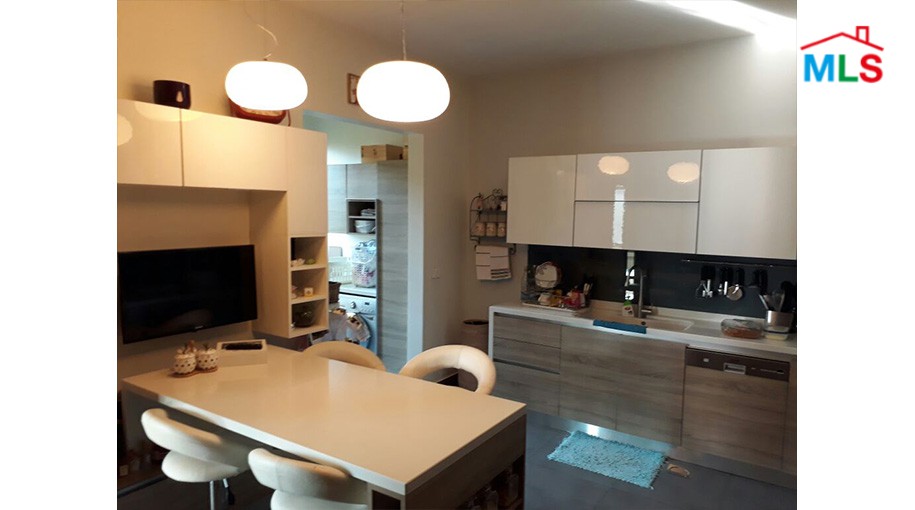 Beautiful & Spacious High-End Flat For Sale in Mtayleb With Terrace