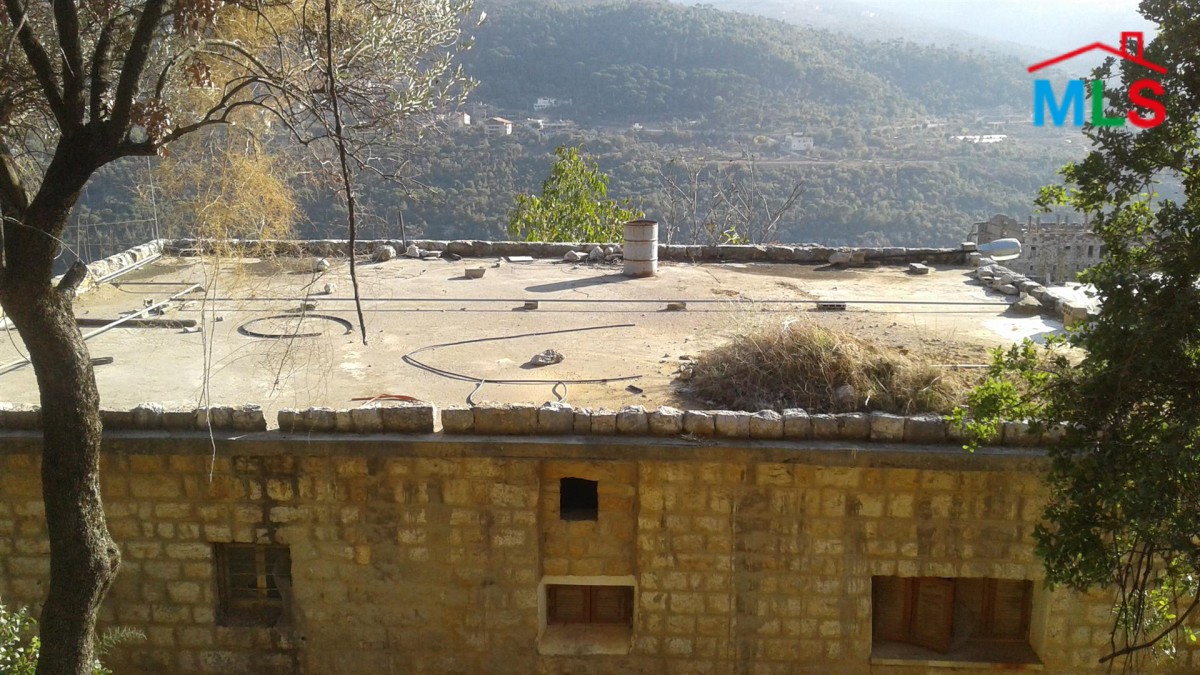 Spacious Old House For Sale In Sfayle Baabdat With Mountain View