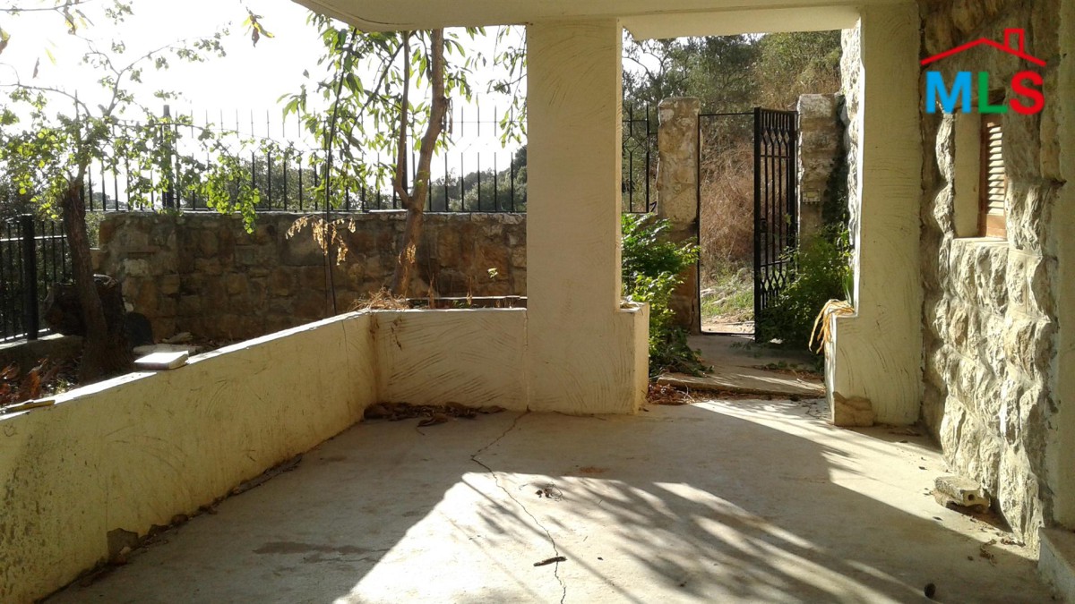 Spacious Old House For Sale In Sfayle Baabdat With Mountain View