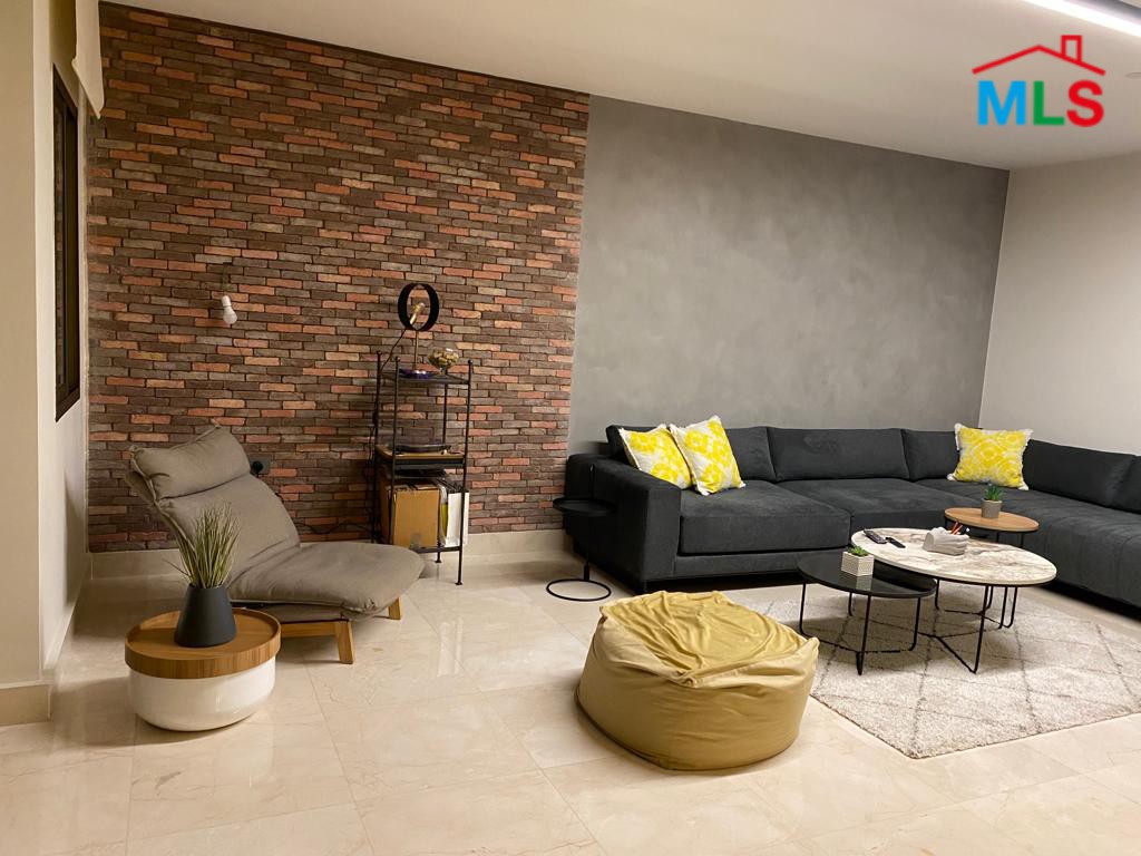 Nice 3 Bedrooms Apartment For Sale In Achrafieh, Geitawi