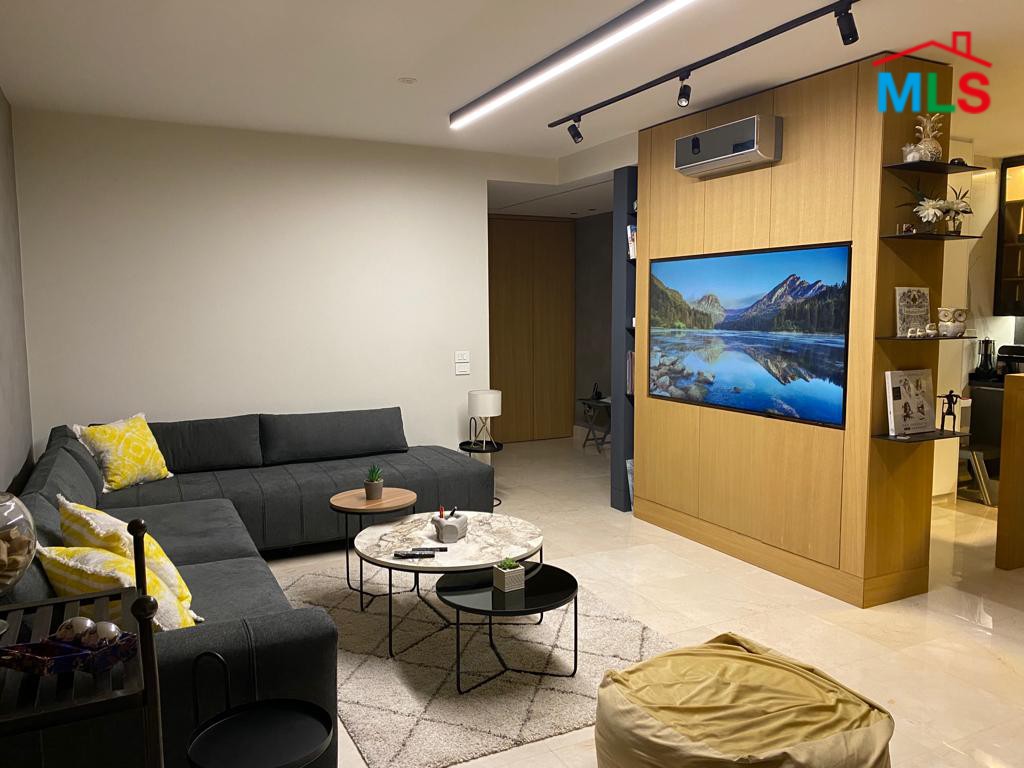 Nice 3 Bedrooms Apartment For Sale In Achrafieh, Geitawi