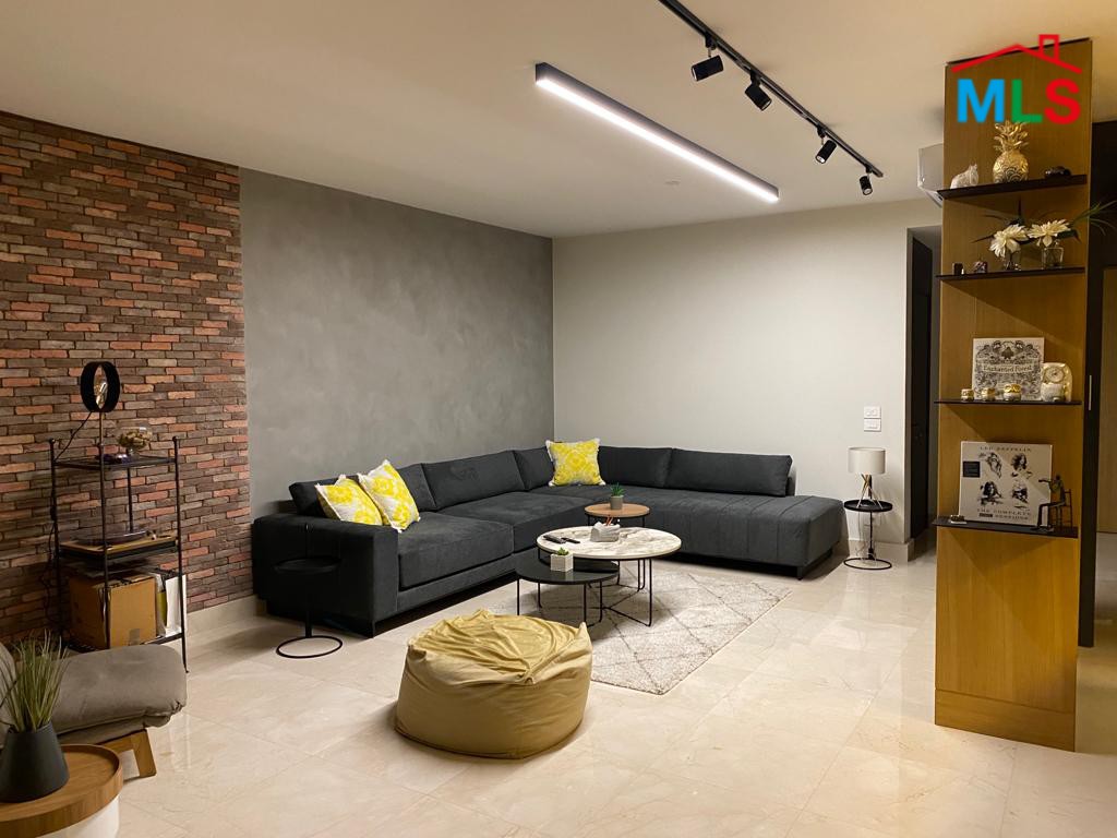 Nice 3 Bedrooms Apartment For Sale In Achrafieh, Geitawi