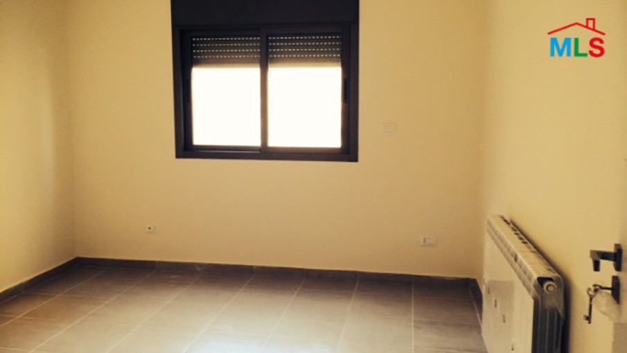 Apartment For Sale In Hboub in the Main Road