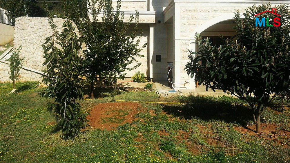 Modern Villa For Sale In Ballouneh