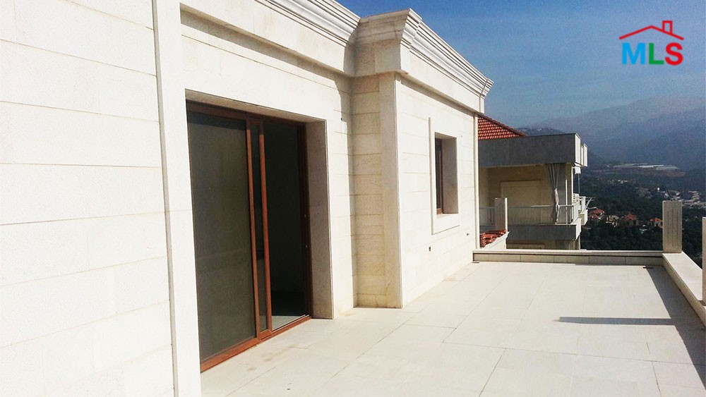 Modern Villa For Sale In Ballouneh
