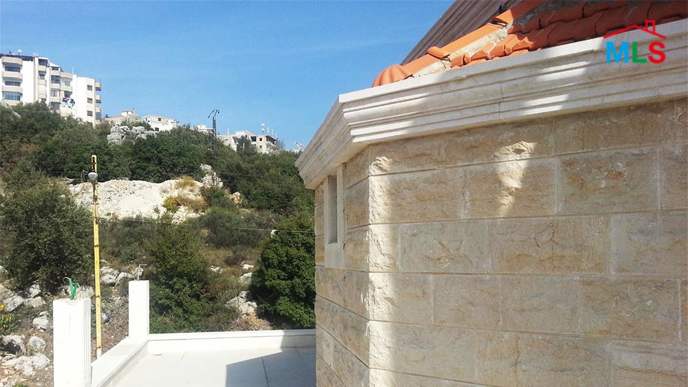 Modern Villa For Sale In Ballouneh