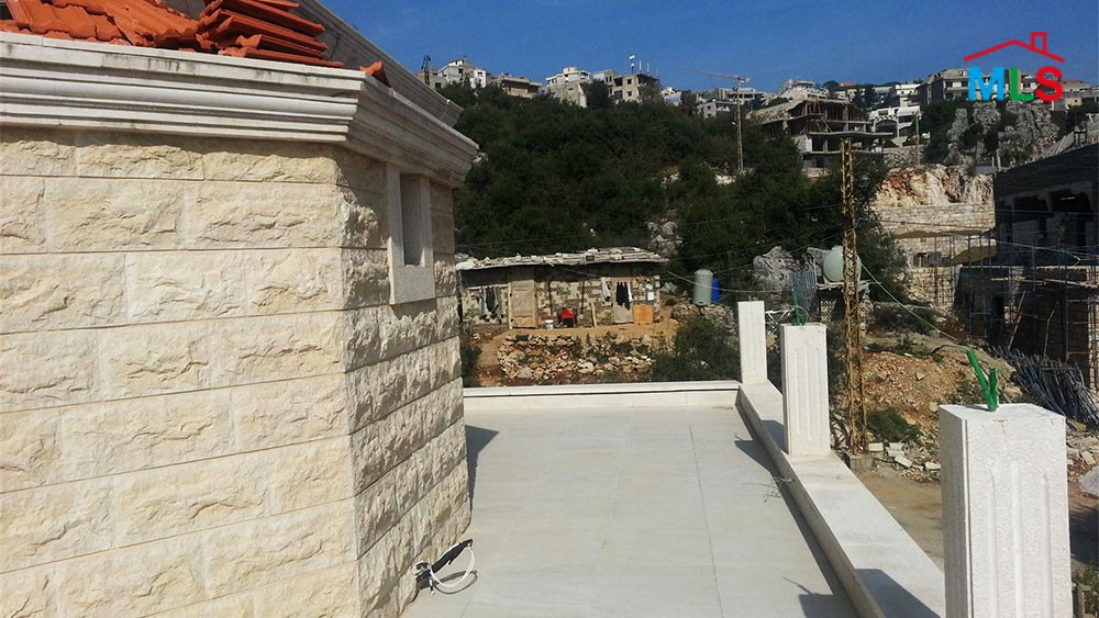 Modern Villa For Sale In Ballouneh
