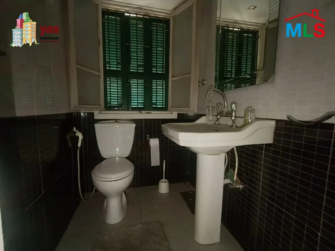 Achrafieh 80m2 | Rent | Prime Location | Ideal Investment | AA