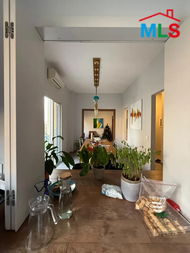 Achrafieh 145m2 | Rent | Prime Location | Renovated | Catch | GA