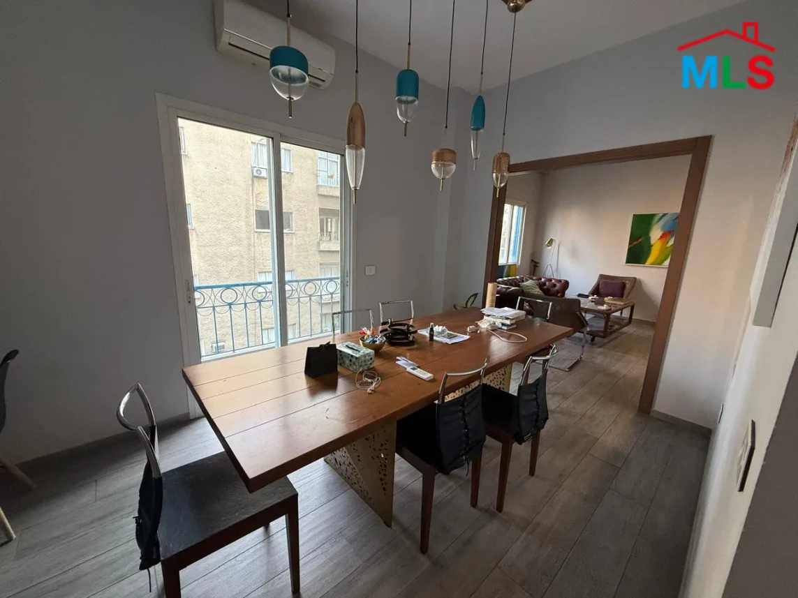 Achrafieh 145m2 | Rent | Prime Location | Renovated | Catch | GA
