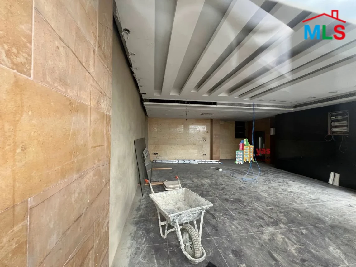 Haret Sakher 340m2 | Four Floors Shop | Rent | Prime Location | EH
