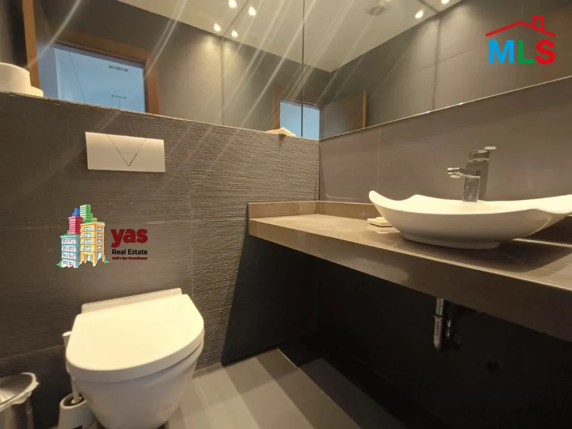 Achrafieh/Sioufi 175m2 | Furnished | Rent | Partial View | AA