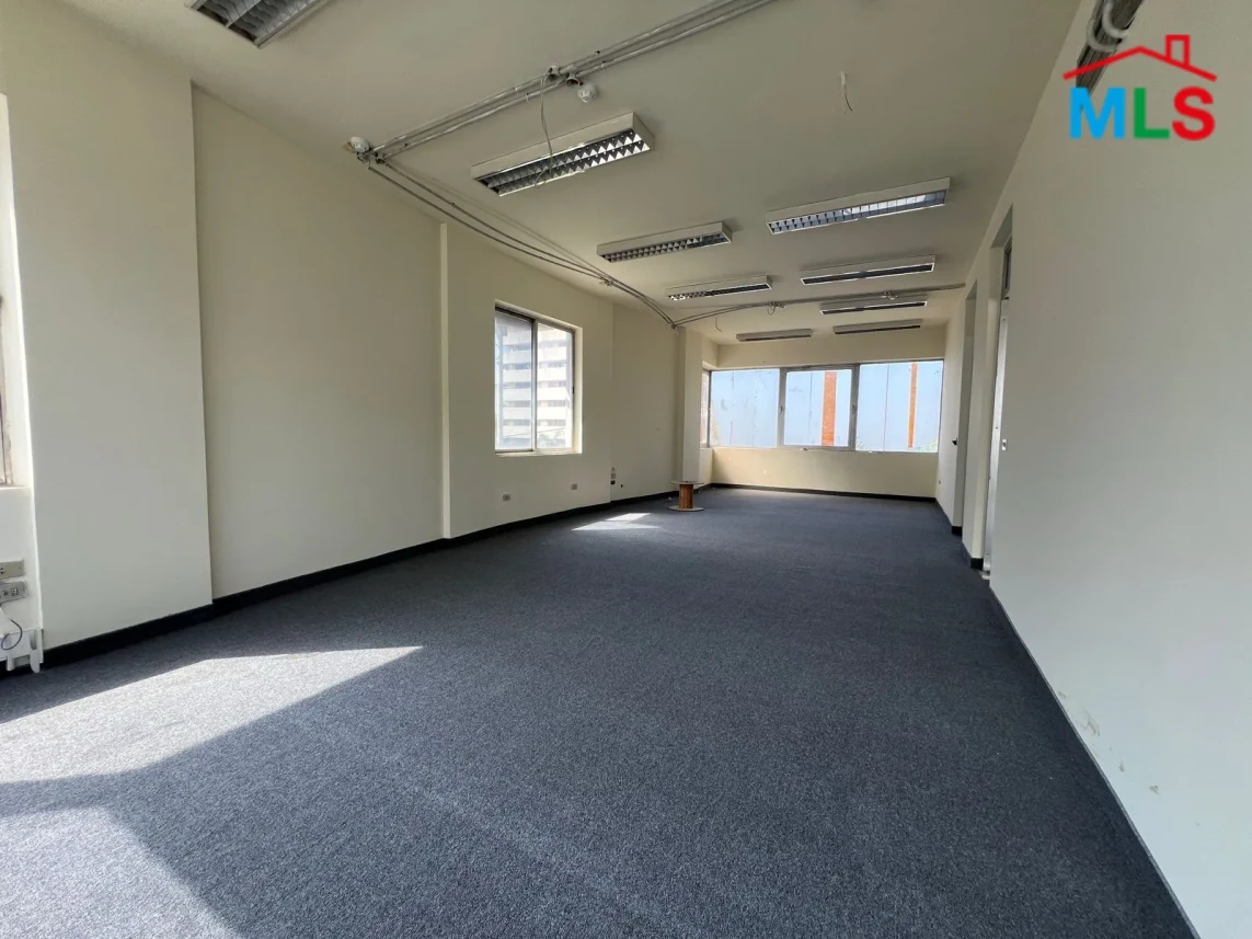 Jounieh 300m2 | Office | Rent | Active Street | Brand New | EH