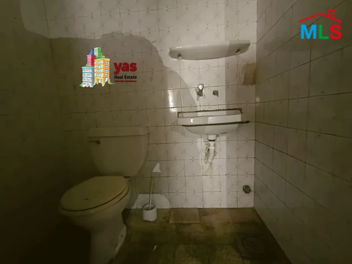 Baouchrieh 230m2 | Shop | Rent | Accessible | Prime Location | AA