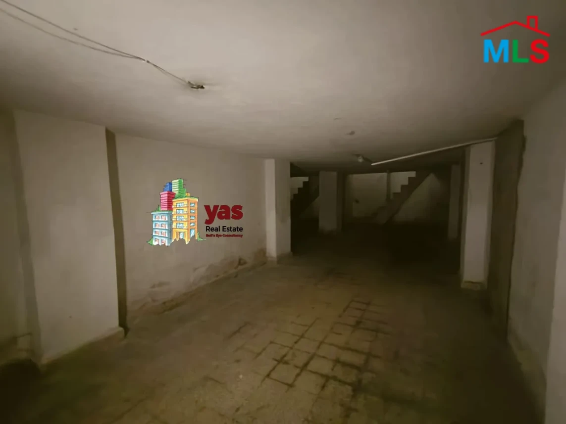 Baouchrieh 230m2 | Shop | Rent | Accessible | Prime Location | AA