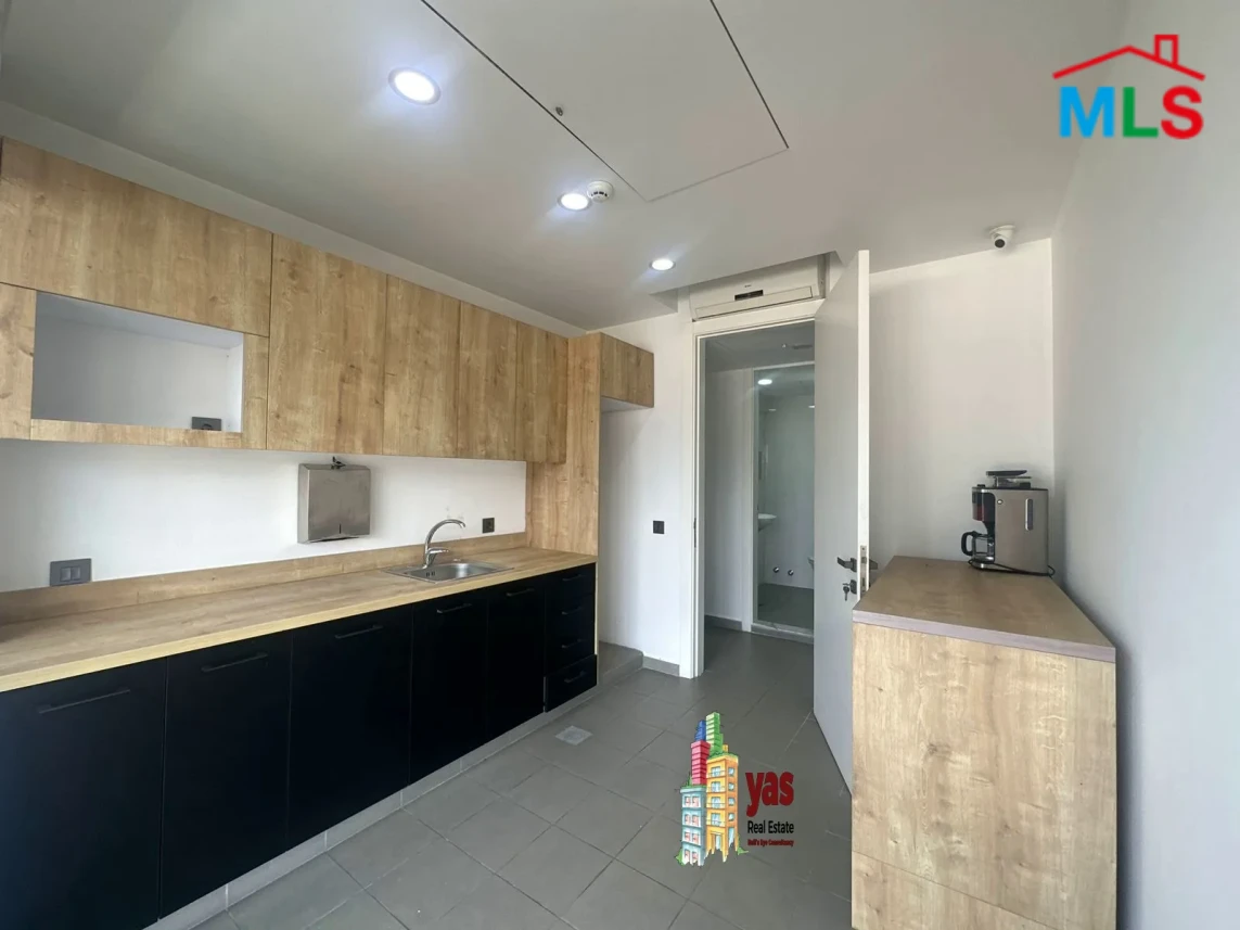 Antelias 145m2 | Office | Rent | Furnished | Prime Location | MJ