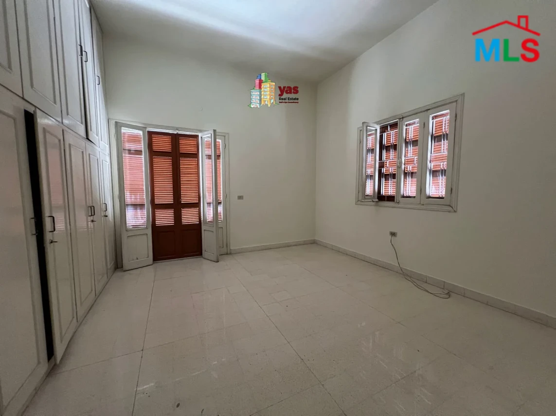 Haret Sakher 320m2 | Flat | Rent | Generous dimensions | EH/IV