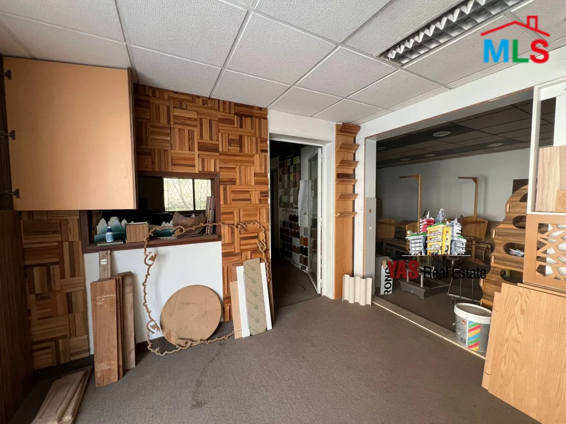 Fanar 1000m2 | 3 Floors For Rent | Industrial | Equipped | NE EL