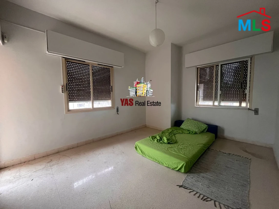 Achrafieh 130m2 | Rent | Partly Furnished | View | Well maintained | L