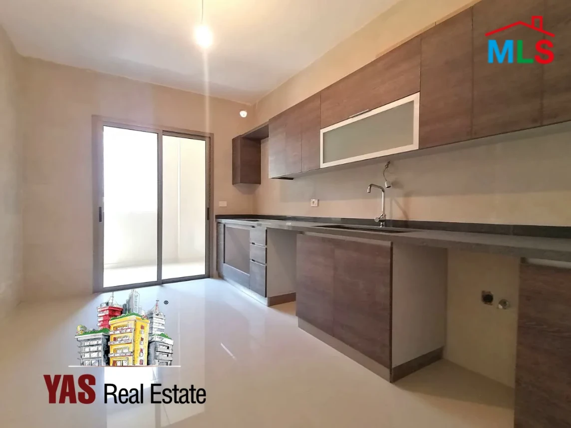 Ballouneh 150m2 | Swimming Pool | gated Community | View | Rent