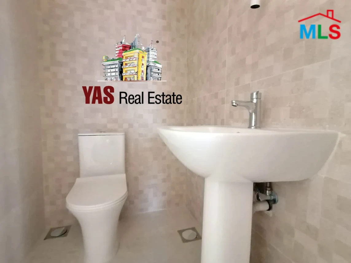Ballouneh 150m2 | Swimming Pool | gated Community | View | Rent