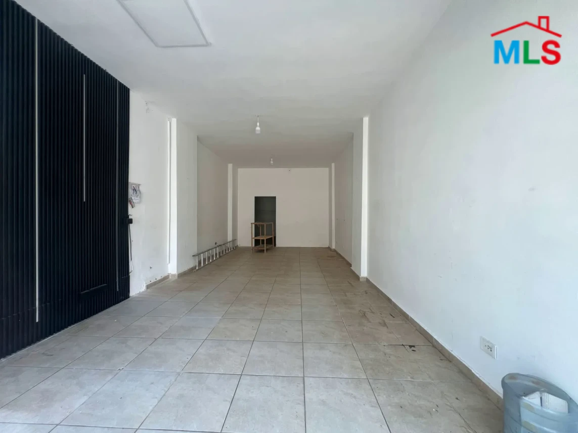 Zouk Mikael 100m2 | Shop | Prime Location | Active Street | RH