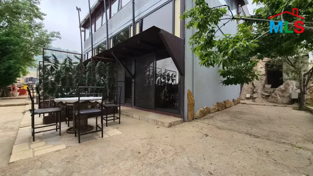 Ehmej 4500m2 | Furnished Chalet | Restaurant | Panoramic View | MCH/JO