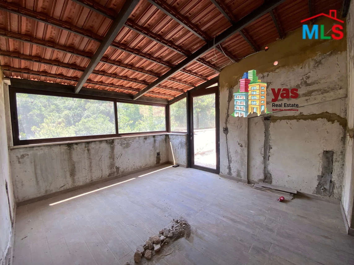 Bsalim 260m2 | Rooftop | Prime Location | Private Street | PED