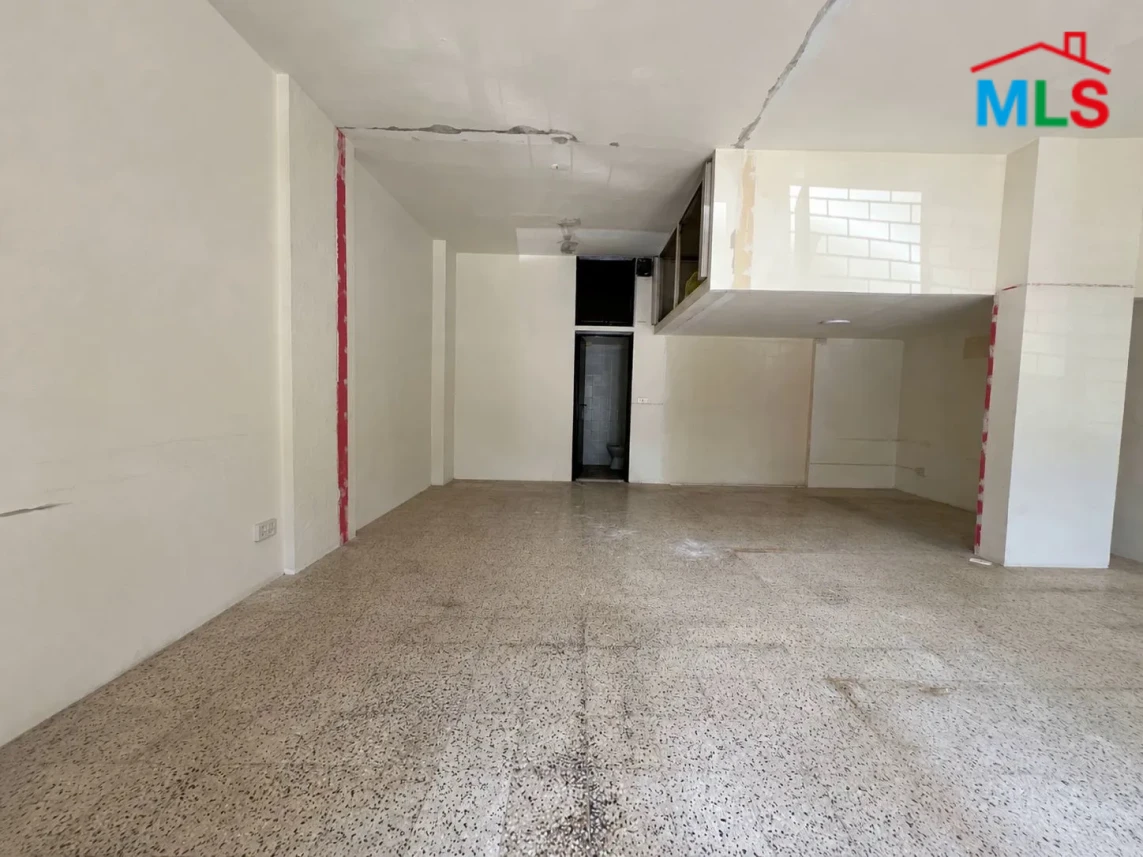 Zouk Mikael 55m2 | Shop | Rent | Active Street | Ideal Investment | RH