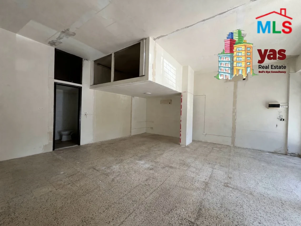 Zouk Mikael 55m2 | Shop | Rent | Active Street | Ideal Investment | RH