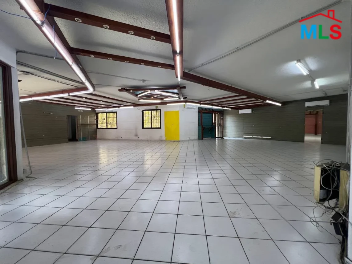Rabieh 680m2 | Shop | Prime Location | Perfect Investment | PED
