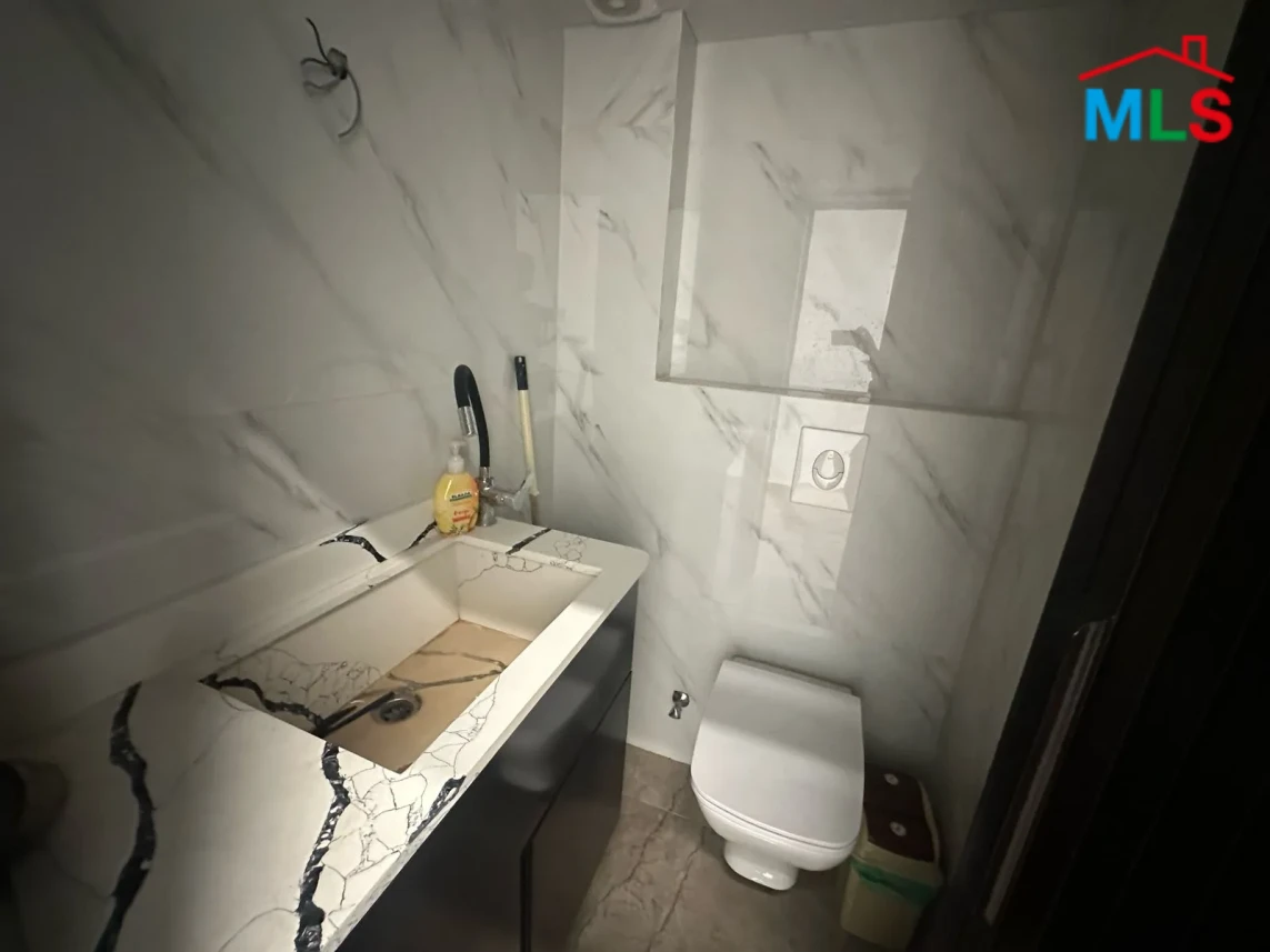 Zalka 32m2 | Decorated Office | Rent | Active Street | MJ