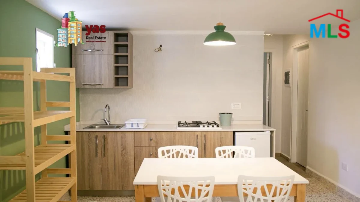Kleiaat 70m2 | Furnished | Rent | Prime Location | Catch | KH