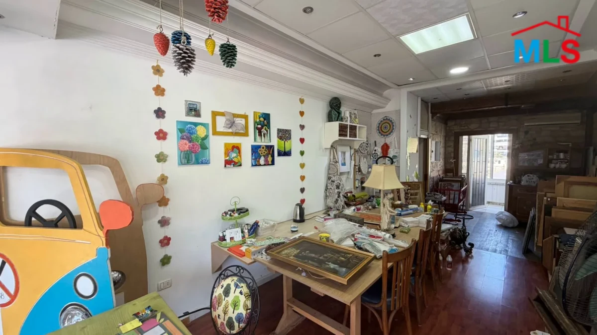 Antelias 30m2 | Shop/Office | Rent | Prime Location | MJ