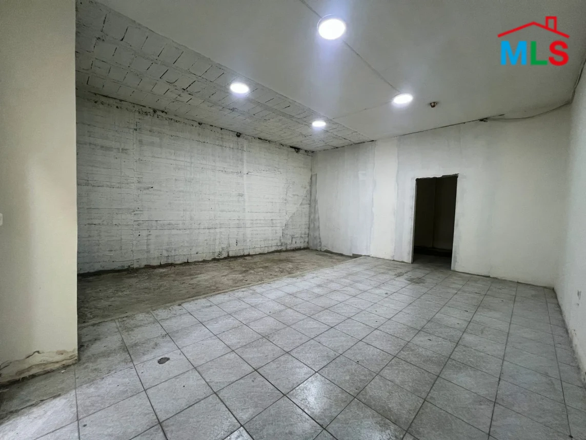 Zouk Mosbeh 140m2 | Shop For Rent | Active Street | Accessible |RH/MCH