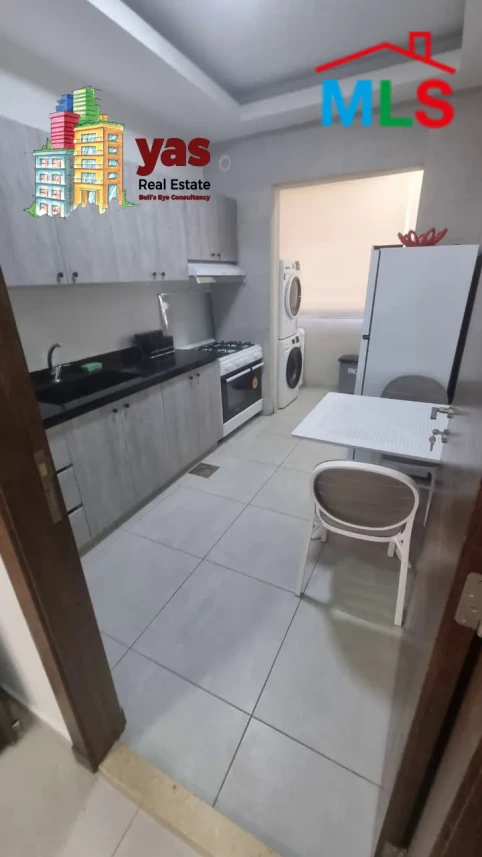 Achrafieh 120m2 | Luxurious Building | Furnished | Long Term | WI |