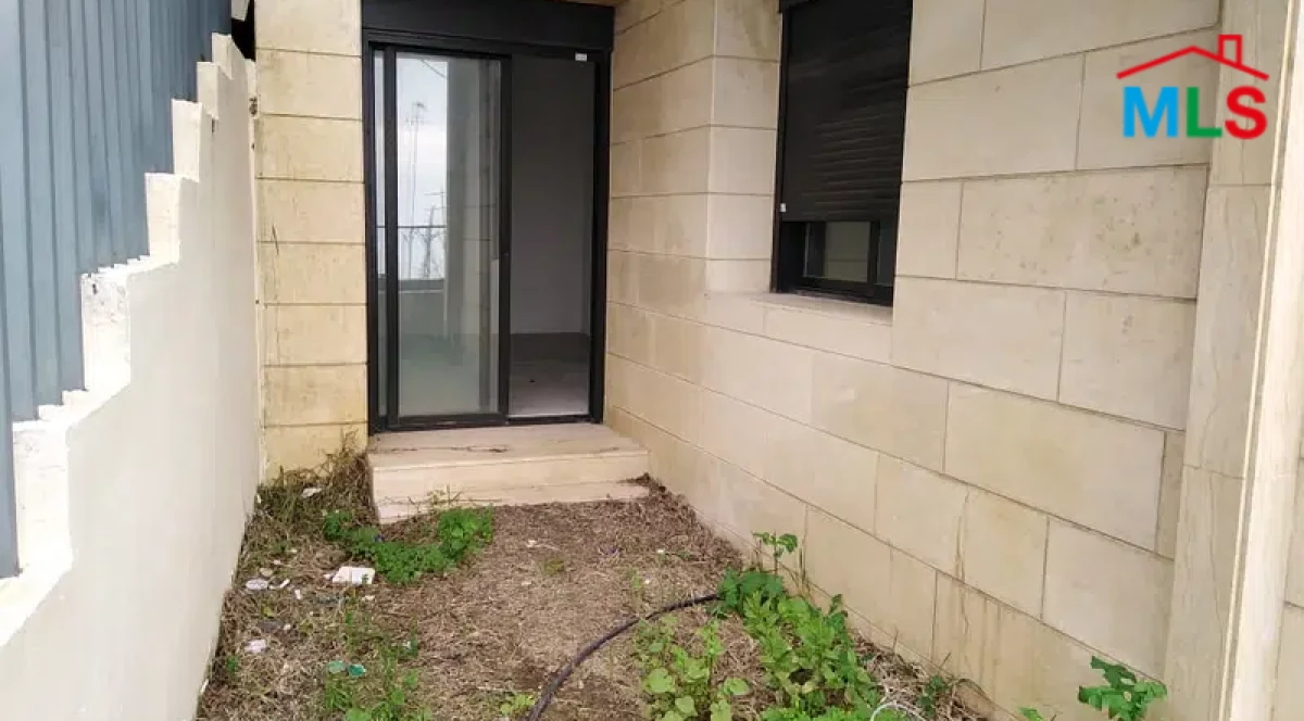 L14663-Apartment With Terrace for Sale In Bhorsaf