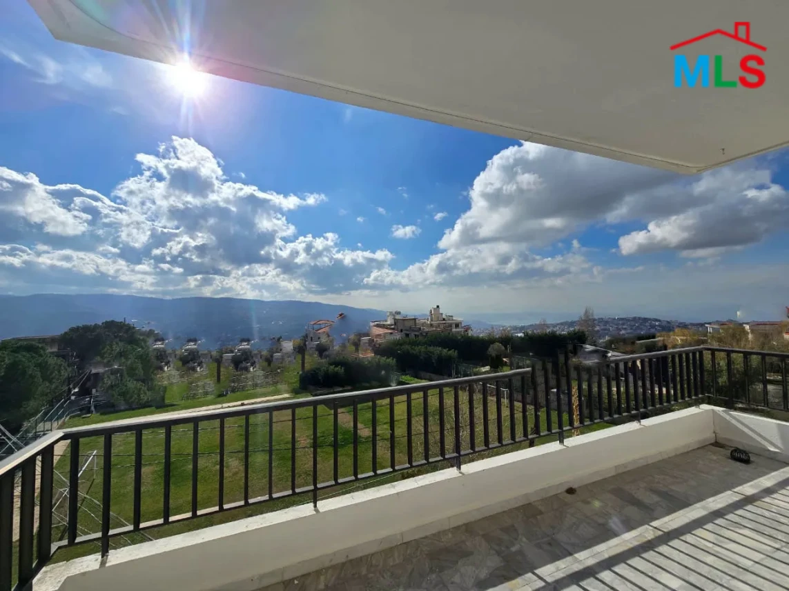 Kleiaat 185m2 | Well Maintained | Calm Area | Mountian View | DA