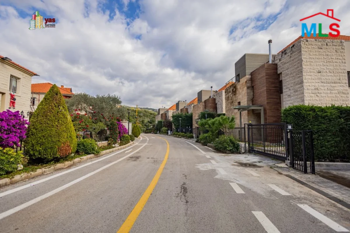 Ajaltoun Valley | 225m2 Villa | 225m2 Garden | Gated Community | WA