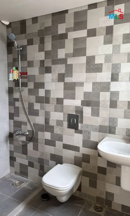 Adma 187m2 | New | View | Prime Location | Calm Street | JH