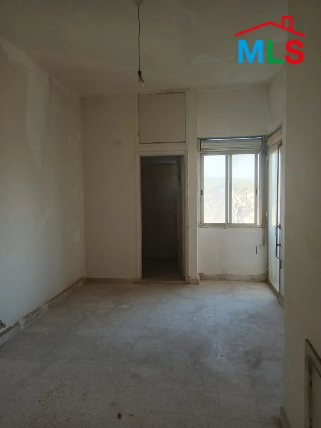 Ajaltoun 260m2 | Mountain View | Quiet Street | Generous Flat | TO/EH