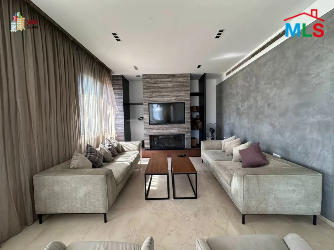 Furn El Chebbek 365m2 | Duplex | Terrace | Mint Condition | OH
