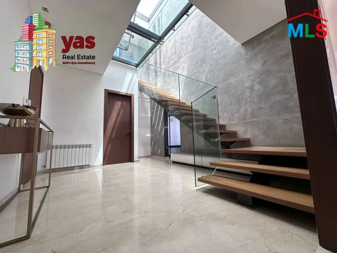 Furn El Chebbek 365m2 | Duplex | Terrace | Mint Condition | OH