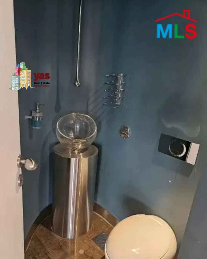 Achrafieh/Rizk 215m2 | Semi Furnished | Jacuzzi | Prime Location | OH
