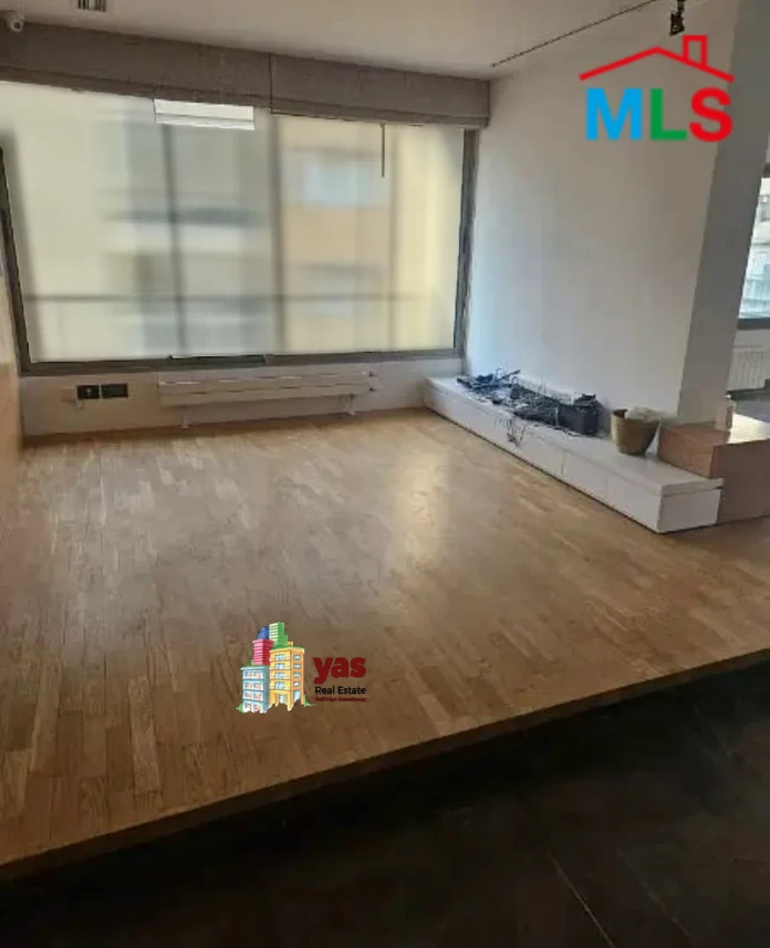 Achrafieh/Rizk 215m2 | Semi Furnished | Jacuzzi | Prime Location | OH