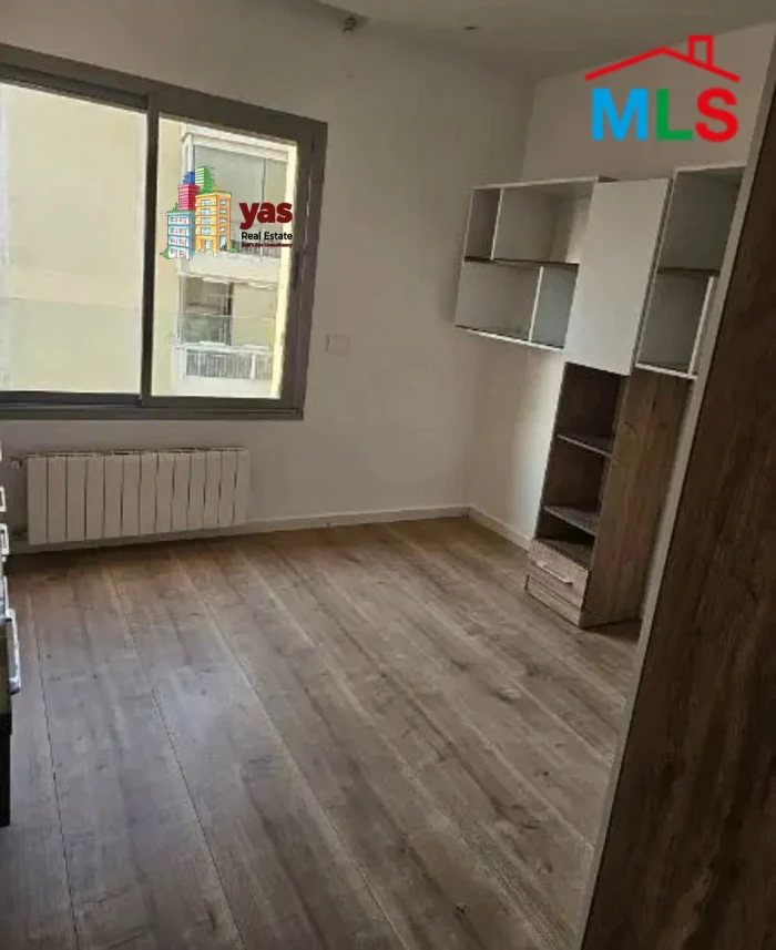 Achrafieh/Rizk 215m2 | Semi Furnished | Jacuzzi | Prime Location | OH